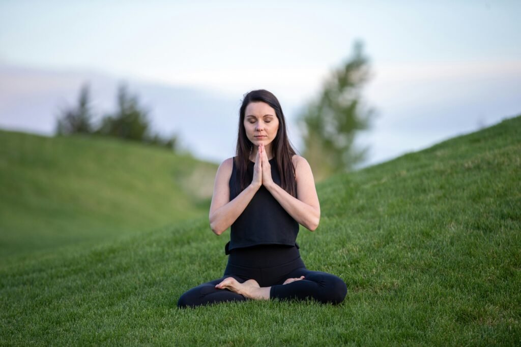 Mujer meditando